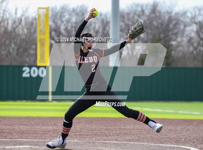 Thumbnail 2 in Melissa vs. Aledo (Forney Tournament) photogallery.