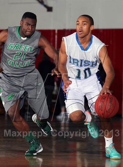Thumbnail 1 in Green Valley vs Sacred Heart (MaxPreps Holiday Classic) photogallery.