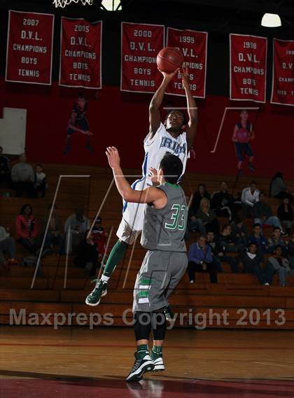 Thumbnail 2 in Green Valley vs Sacred Heart (MaxPreps Holiday Classic) photogallery.