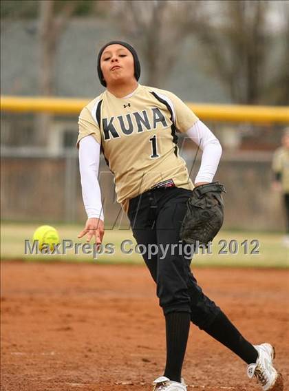 Thumbnail 1 in Kuna @ Meridian photogallery.