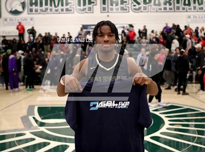 Thumbnail 2 in Salesian College Preparatory vs. Archbishop Riordan (De La Salle MLK Classic) photogallery.