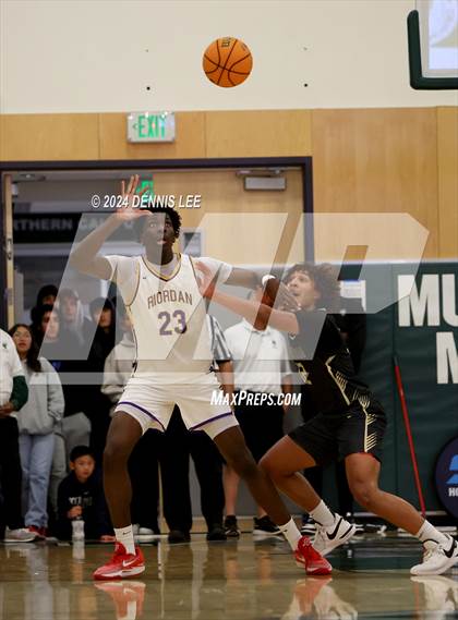 Thumbnail 3 in Salesian College Preparatory vs. Archbishop Riordan (De La Salle MLK Classic) photogallery.