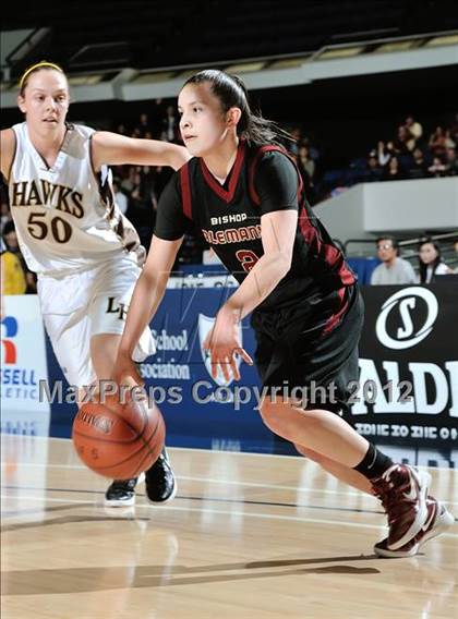 Thumbnail 2 in Alemany vs. Laguna Hills (CIF SS D3AA Final) photogallery.