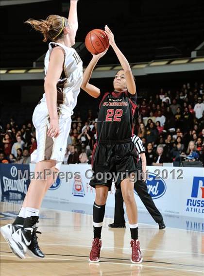 Thumbnail 2 in Alemany vs. Laguna Hills (CIF SS D3AA Final) photogallery.