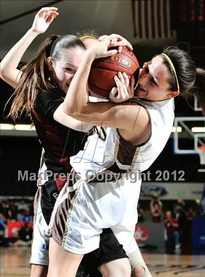 Thumbnail 1 in Alemany vs. Laguna Hills (CIF SS D3AA Final) photogallery.
