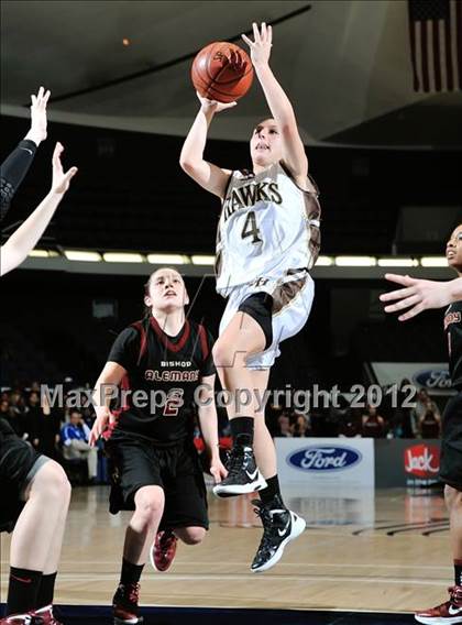 Thumbnail 3 in Alemany vs. Laguna Hills (CIF SS D3AA Final) photogallery.