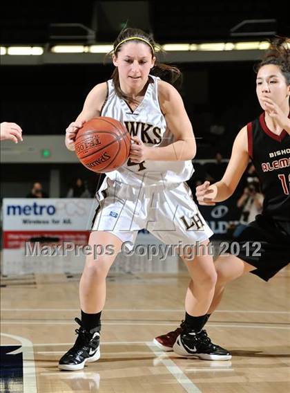 Thumbnail 3 in Alemany vs. Laguna Hills (CIF SS D3AA Final) photogallery.