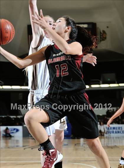 Thumbnail 3 in Alemany vs. Laguna Hills (CIF SS D3AA Final) photogallery.