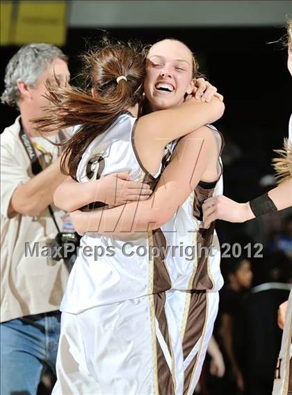 Thumbnail 1 in Alemany vs. Laguna Hills (CIF SS D3AA Final) photogallery.