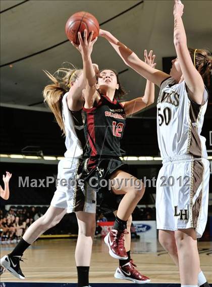 Thumbnail 2 in Alemany vs. Laguna Hills (CIF SS D3AA Final) photogallery.