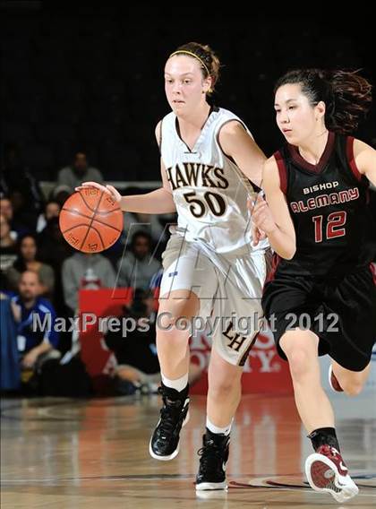 Thumbnail 2 in Alemany vs. Laguna Hills (CIF SS D3AA Final) photogallery.