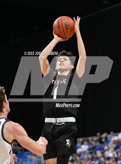 Thumbnail 2 in Irion County vs Texline (UIL 1A State Semifinal) photogallery.
