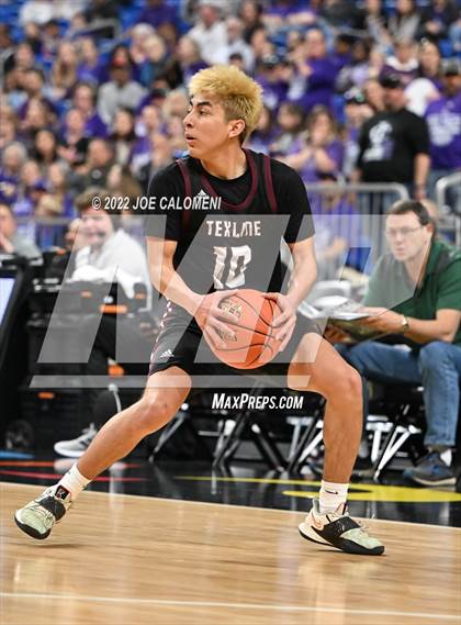 Thumbnail 2 in Irion County vs Texline (UIL 1A State Semifinal) photogallery.