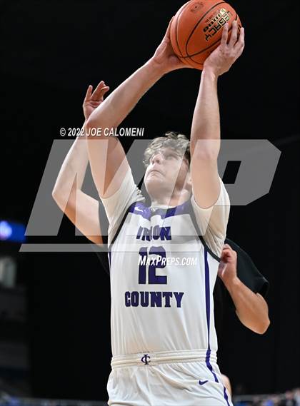 Thumbnail 3 in Irion County vs Texline (UIL 1A State Semifinal) photogallery.
