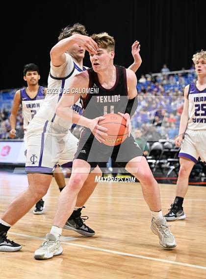 Thumbnail 2 in Irion County vs Texline (UIL 1A State Semifinal) photogallery.