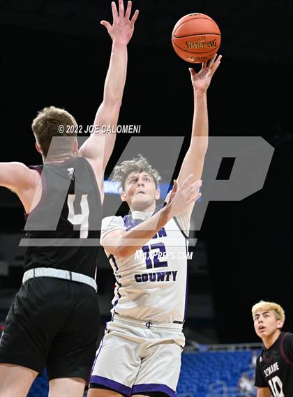 Thumbnail 1 in Irion County vs Texline (UIL 1A State Semifinal) photogallery.
