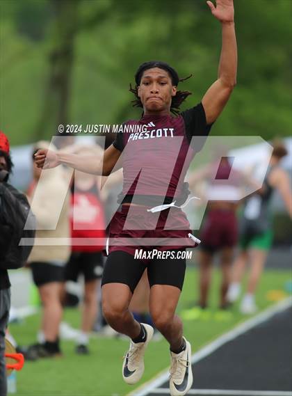 Thumbnail 2 in AAA 3A Region 7 Sr. District Meet photogallery.