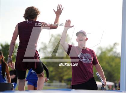 Thumbnail 3 in AAA 3A Region 7 Sr. District Meet photogallery.
