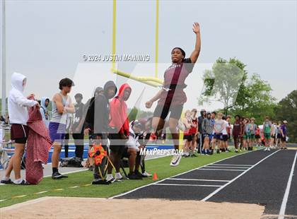 Thumbnail 3 in AAA 3A Region 7 Sr. District Meet photogallery.