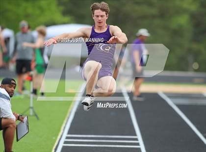 Thumbnail 1 in AAA 3A Region 7 Sr. District Meet photogallery.
