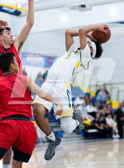 Thumbnail 3 in Saratoga vs. Monterey (CIF CCS D3 Final) photogallery.
