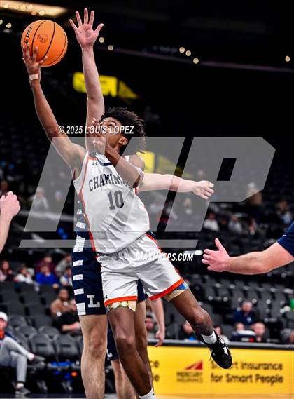 Thumbnail 1 in Loyola vs. Chaminade (Trinity-Mission League Showcase) photogallery.