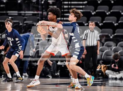 Thumbnail 1 in Loyola vs. Chaminade (Trinity-Mission League Showcase) photogallery.