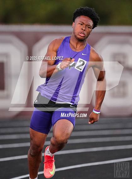 Thumbnail 3 in Dog Pound Invitational (200M) photogallery.