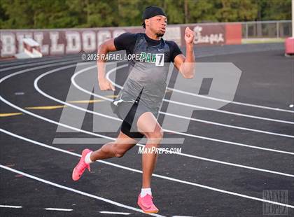 Thumbnail 2 in Dog Pound Invitational (200M) photogallery.
