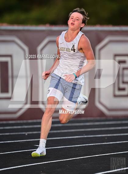 Thumbnail 3 in Dog Pound Invitational (200M) photogallery.