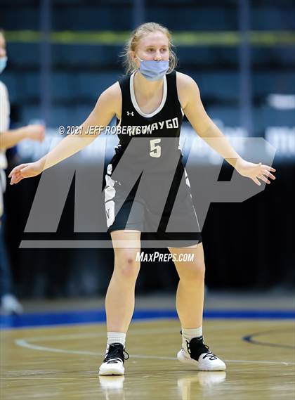 Thumbnail 2 in Newaygo vs. Detroit Country Day (MHSAA D2 Semifinal) photogallery.