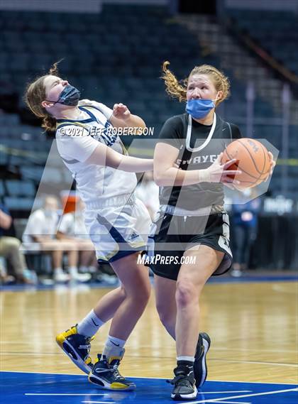 Thumbnail 3 in Newaygo vs. Detroit Country Day (MHSAA D2 Semifinal) photogallery.