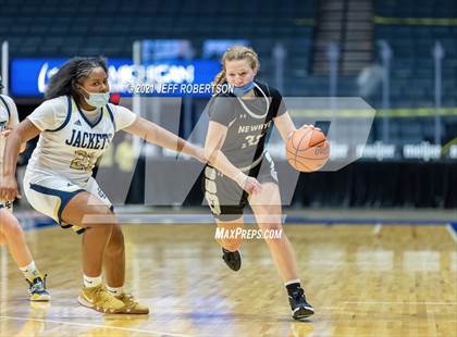 Thumbnail 2 in Newaygo vs. Detroit Country Day (MHSAA D2 Semifinal) photogallery.