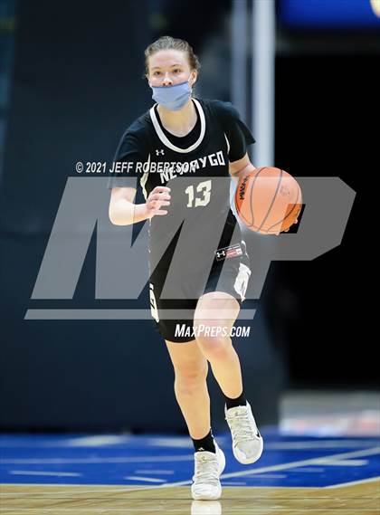 Thumbnail 1 in Newaygo vs. Detroit Country Day (MHSAA D2 Semifinal) photogallery.