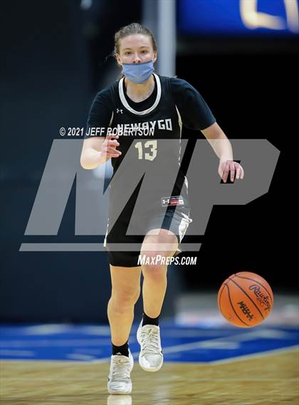 Thumbnail 2 in Newaygo vs. Detroit Country Day (MHSAA D2 Semifinal) photogallery.