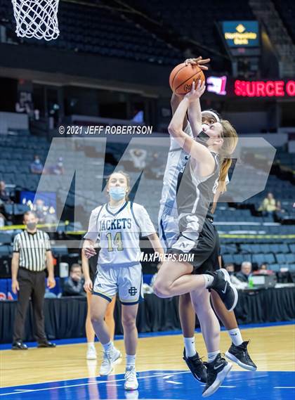 Thumbnail 3 in Newaygo vs. Detroit Country Day (MHSAA D2 Semifinal) photogallery.
