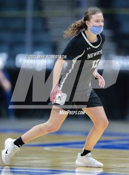 Thumbnail 3 in Newaygo vs. Detroit Country Day (MHSAA D2 Semifinal) photogallery.