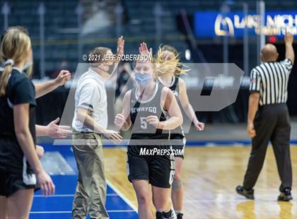 Thumbnail 3 in Newaygo vs. Detroit Country Day (MHSAA D2 Semifinal) photogallery.