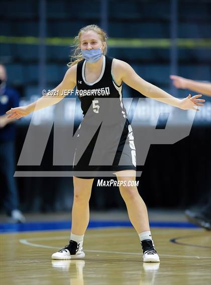 Thumbnail 1 in Newaygo vs. Detroit Country Day (MHSAA D2 Semifinal) photogallery.