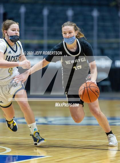 Thumbnail 1 in Newaygo vs. Detroit Country Day (MHSAA D2 Semifinal) photogallery.