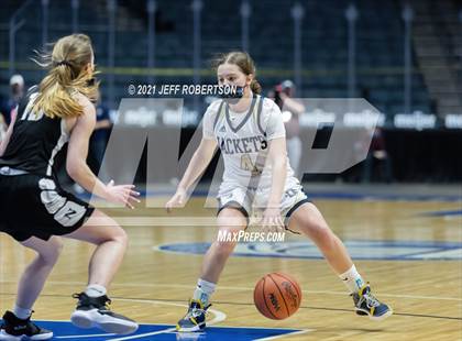 Thumbnail 3 in Newaygo vs. Detroit Country Day (MHSAA D2 Semifinal) photogallery.