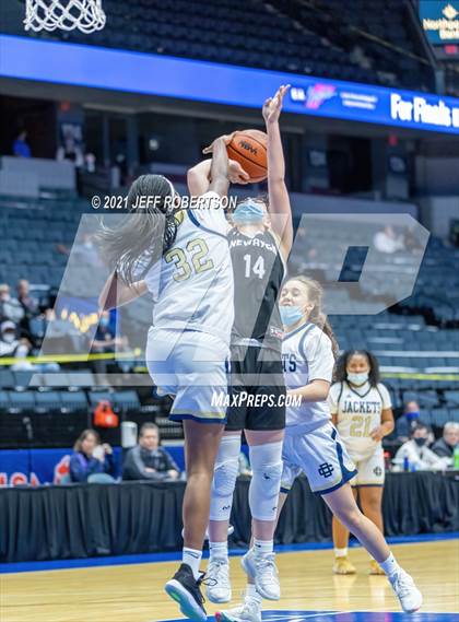 Thumbnail 3 in Newaygo vs. Detroit Country Day (MHSAA D2 Semifinal) photogallery.