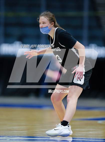 Thumbnail 2 in Newaygo vs. Detroit Country Day (MHSAA D2 Semifinal) photogallery.