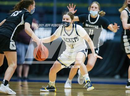 Thumbnail 3 in Newaygo vs. Detroit Country Day (MHSAA D2 Semifinal) photogallery.