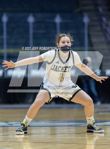 Thumbnail 2 in Newaygo vs. Detroit Country Day (MHSAA D2 Semifinal) photogallery.