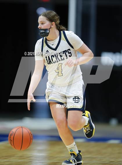 Thumbnail 3 in Newaygo vs. Detroit Country Day (MHSAA D2 Semifinal) photogallery.