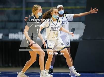 Thumbnail 2 in Newaygo vs. Detroit Country Day (MHSAA D2 Semifinal) photogallery.