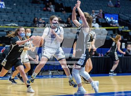 Thumbnail 2 in Newaygo vs. Detroit Country Day (MHSAA D2 Semifinal) photogallery.