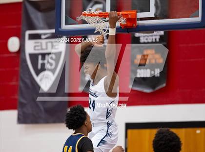 Thumbnail 2 in Wheeler vs Norcross (Nike Elite HS Showcase GA) photogallery.