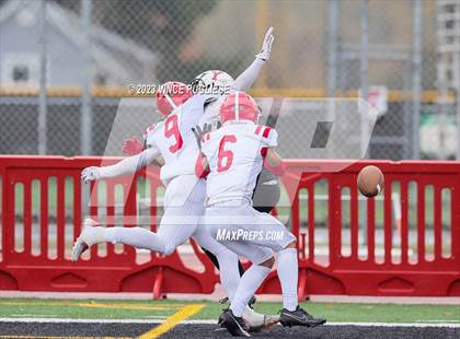 Thumbnail 1 in Marysville-Pilchuck @ Yelm (WIAA 3A Playoffs) photogallery.